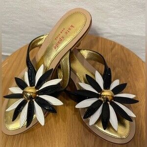 NWOB ** Kate Spade Daisy Kitten Heel Clog Sandal  Navy, White & Gold Size 6